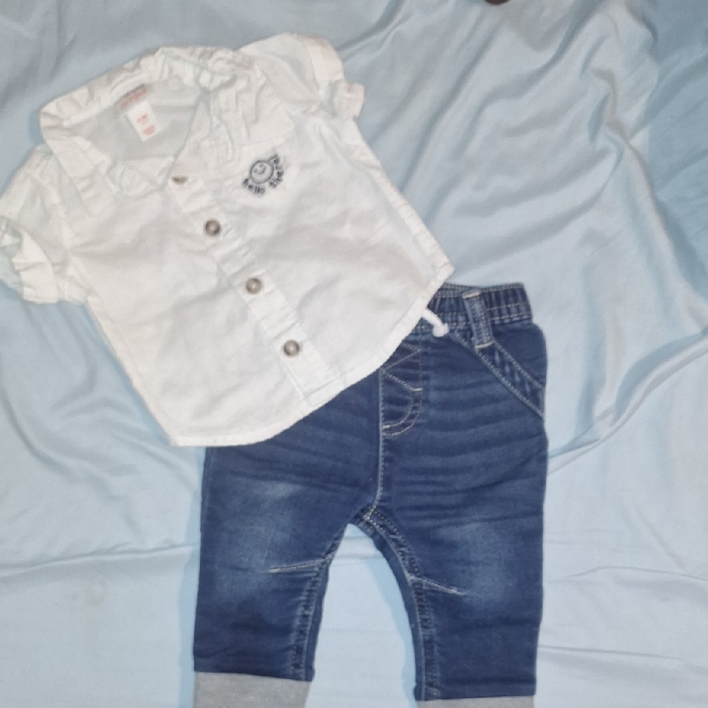 Cat & Jack White Shirt and Blue Jeans Set